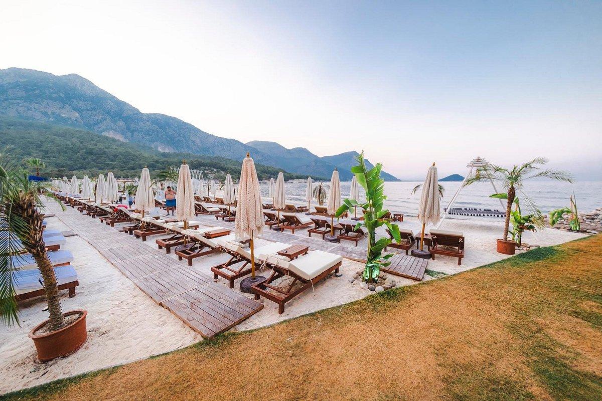 Supple Beach Club